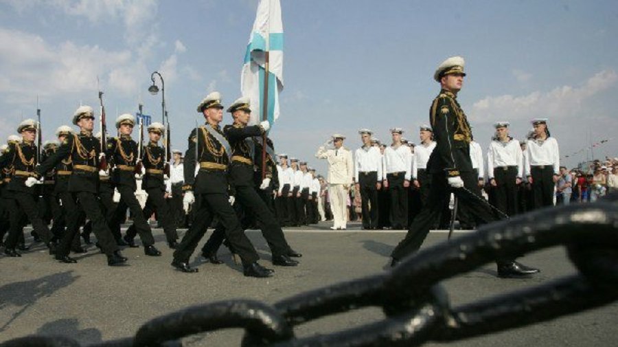 Торжественная церемония поздравления моряков