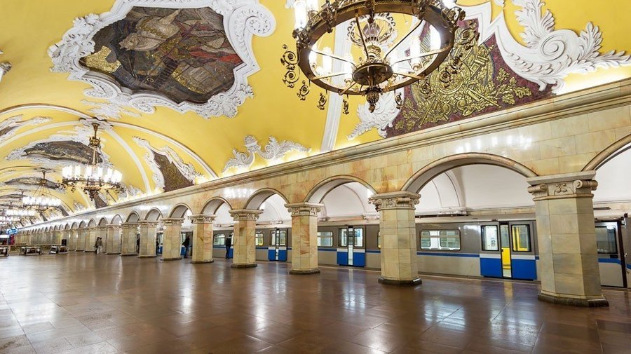 Самые запоминающиеся станции московского метро
