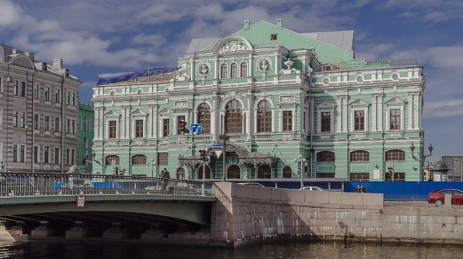 БДТ распродаст билеты на спектакли за полцены