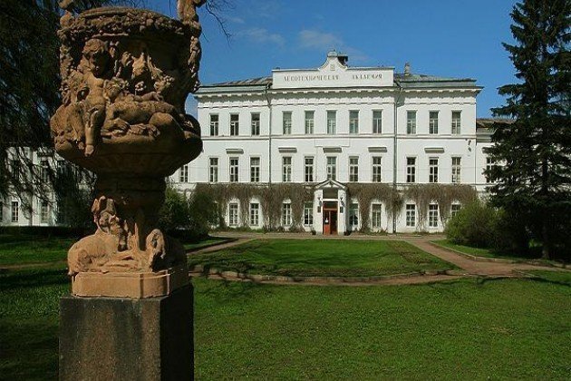 Лесотехническая Академия
