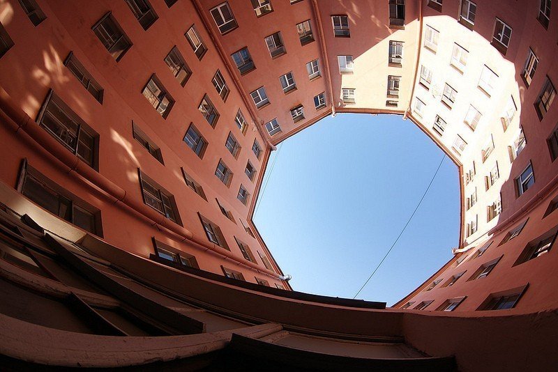 Двор-восьмиугольник