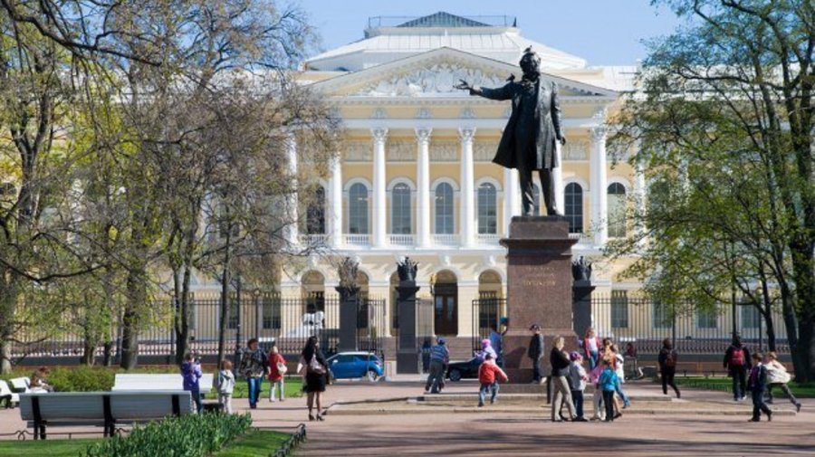 Михайловский сквер
