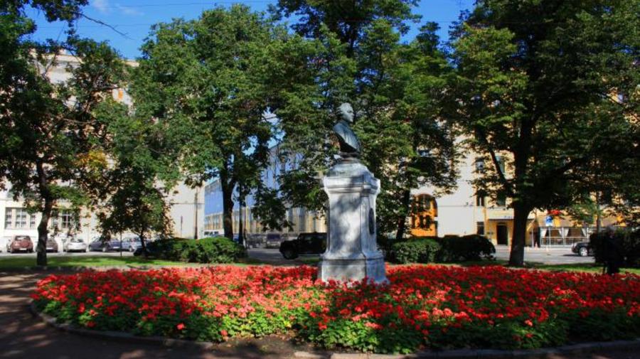 Ломоносовский сквер