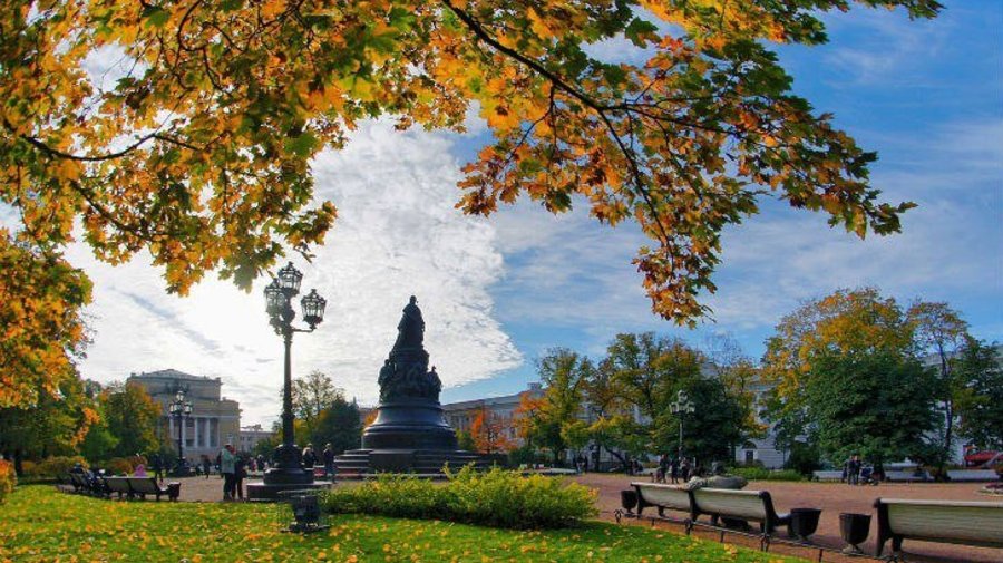 Прогулка на час: семь уютных скверов города