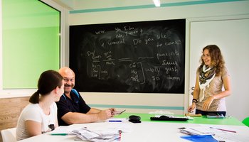 Центр безлимитного английского Frog School 