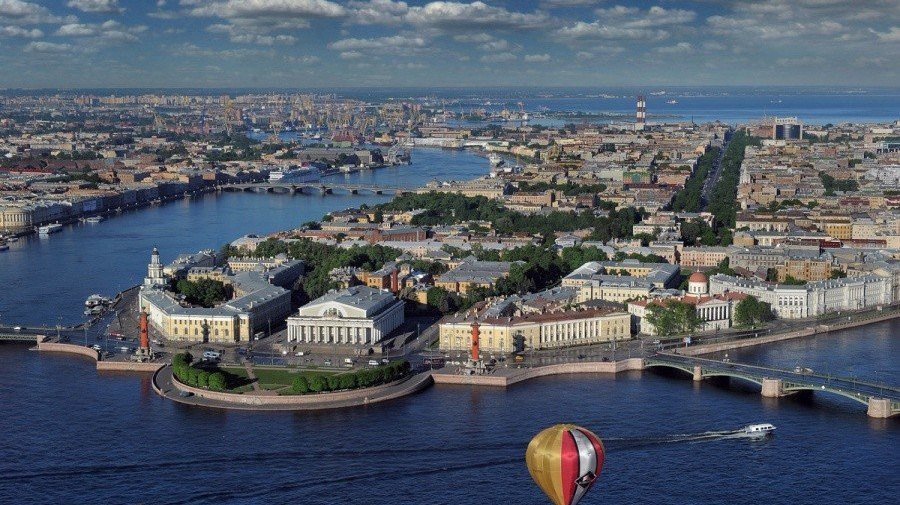 В Петербурге назвали лучшие и худшие районы для жизни
