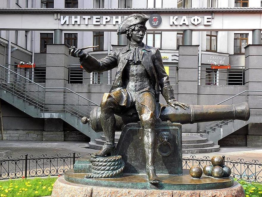 Памятник бомбардиру Василию