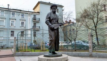 Памятник Джамбулу