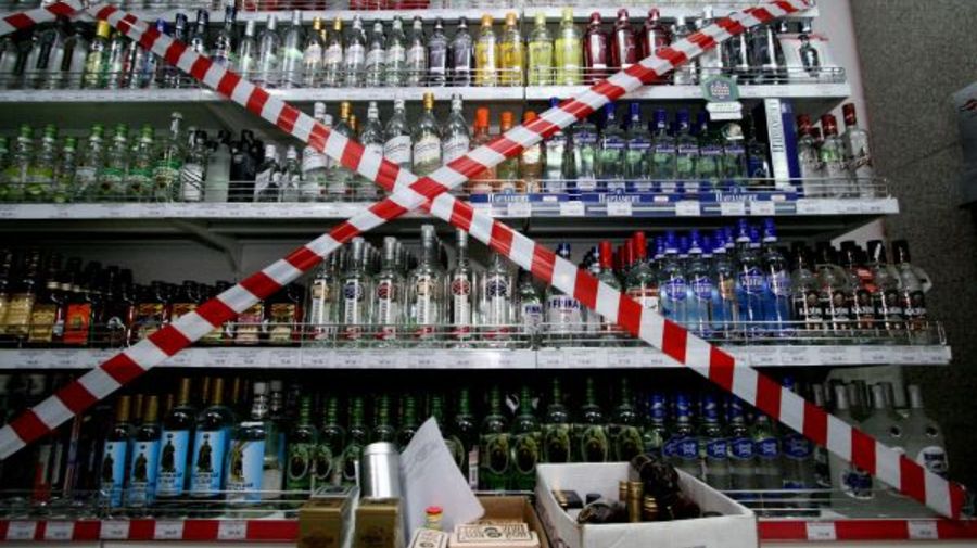 Алкоголь в Петербурге будут продавать с 11 утра до 10 вечера