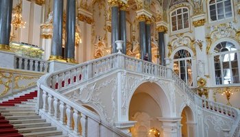 Пять историй о центральных лестницах Эрмитажа