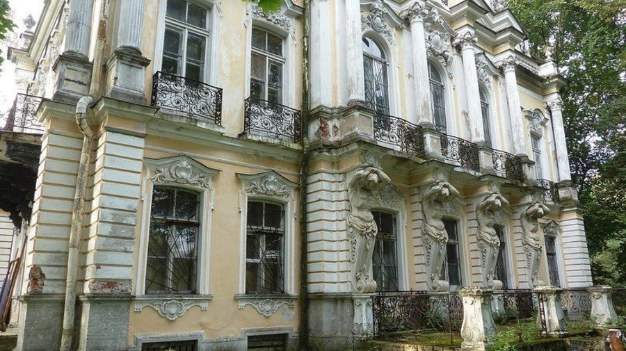 В Петергофе восстановят дворцово-парковый ансамбль Собственной дачи