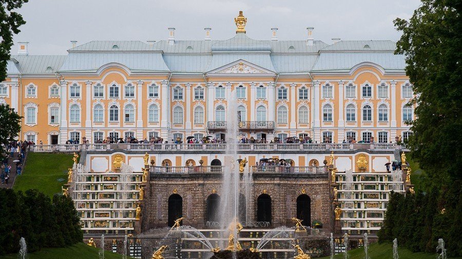 Большой Петергофский дворец