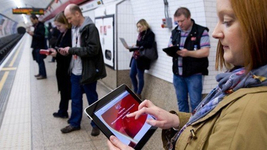 Бесплатный Wi-Fi появится на всех станциях петербургского метро до конца 2014