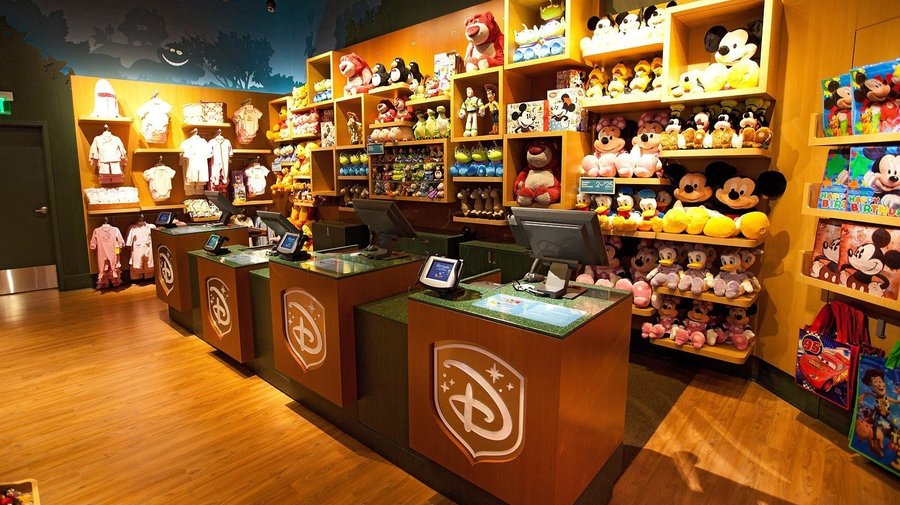 Компания Walt Disney откроет фирменный магазин в Петербурге