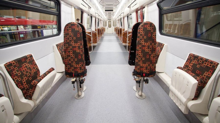 Сорок современных вагонов появится в метро Петербурга