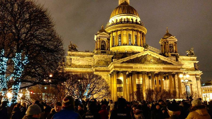 Митинг против передачи Исаакия РПЦ устроят несмотря на отказ Смольного