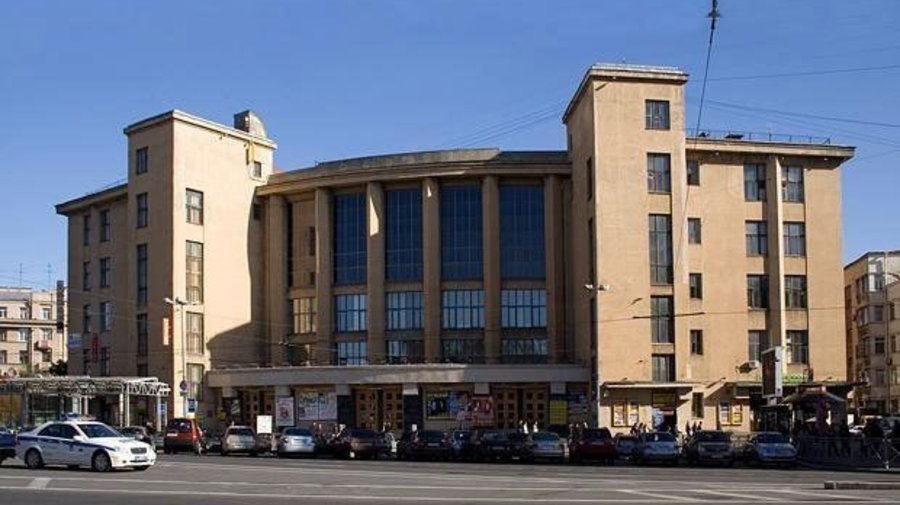 Дворец искусств Ленинградской области (Дворец культуры имени А. М. Горького)