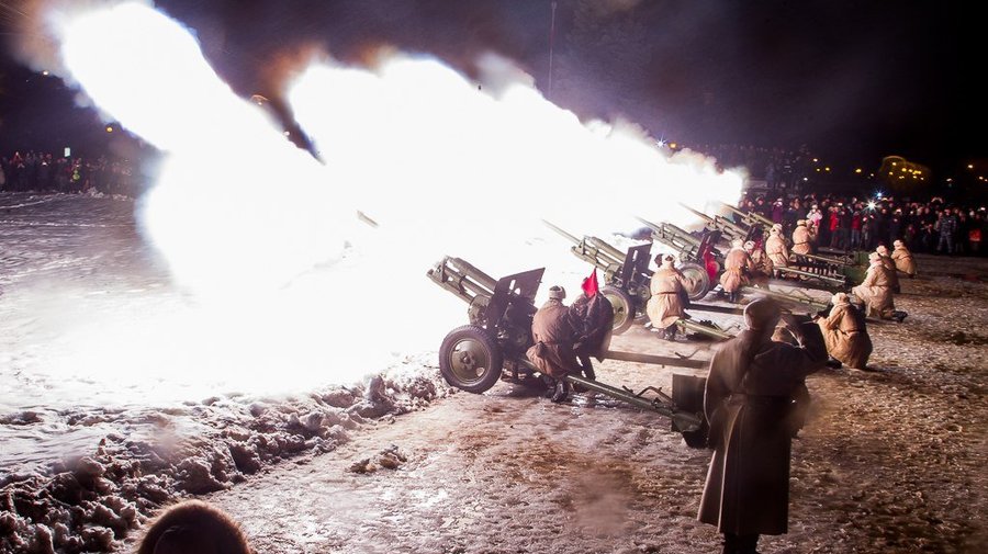 Военно-историческая реконструкция «Победный салют»
