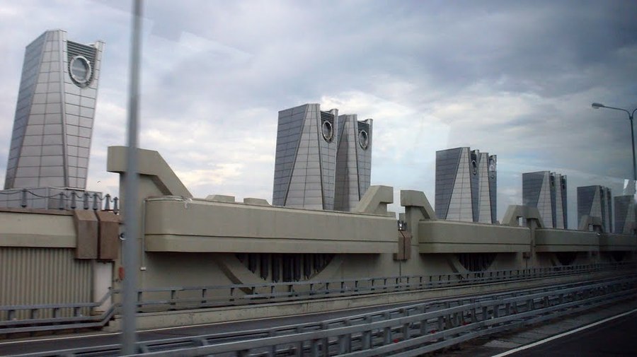 Дамба полностью закрыта