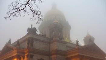 Хэллоуинский маршрут по Петербургу: 15 пугающих мест и их историй