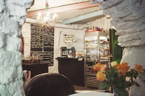 Кофейня в старинном гроте