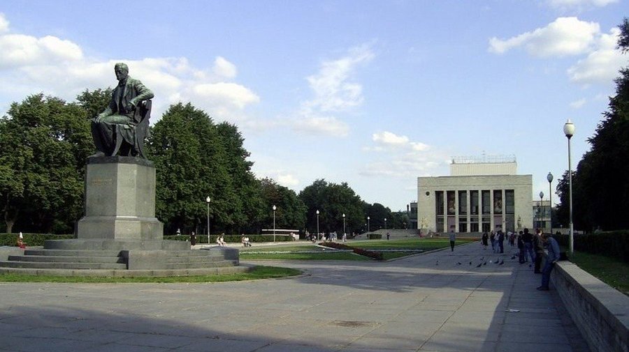 Пионерская площадь