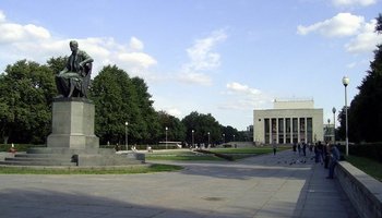 Пионерская площадь