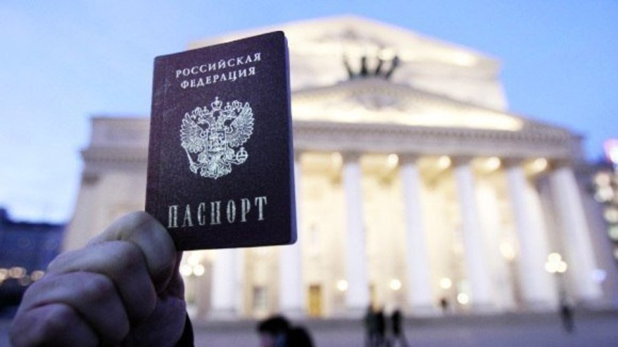 Билеты в театр могут начать продавать по паспорту