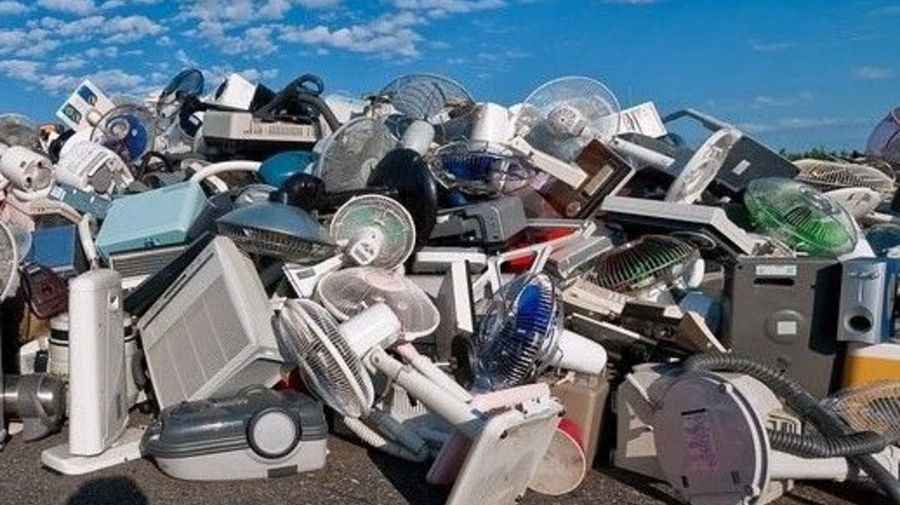 В Петербурге появилась бесплатная служба вывоза ненужных вещей