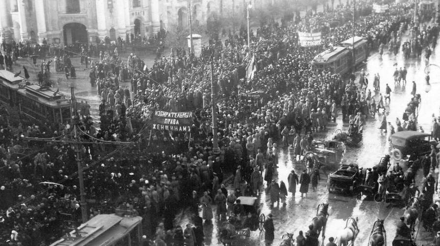 Цикл лекций-реконструкций «Петроград 1917-го. Исторический календарь» 