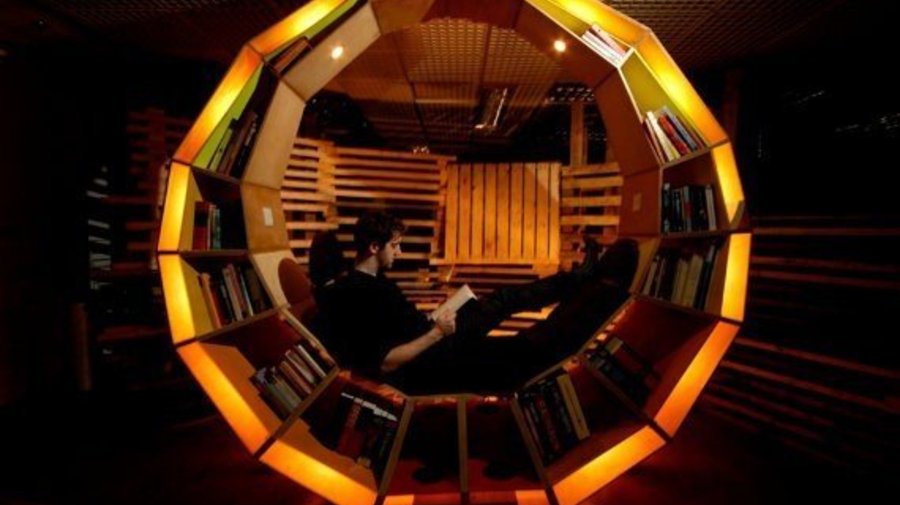 9 интересных книжных магазинов