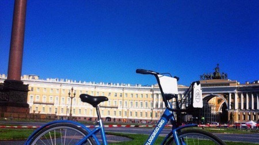 На Дворцовой площади откроют первый велопрокат 