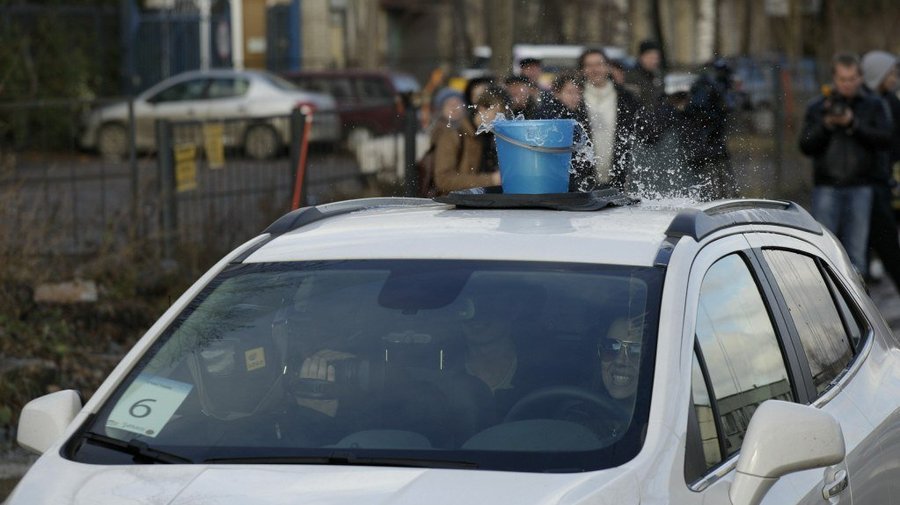В Петербурге прошли гонки по самой убитой дороге