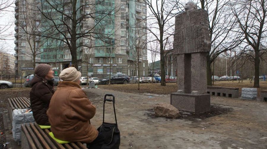 Памятник Иосифу Бродскому