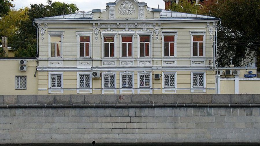 Якиманская набережная