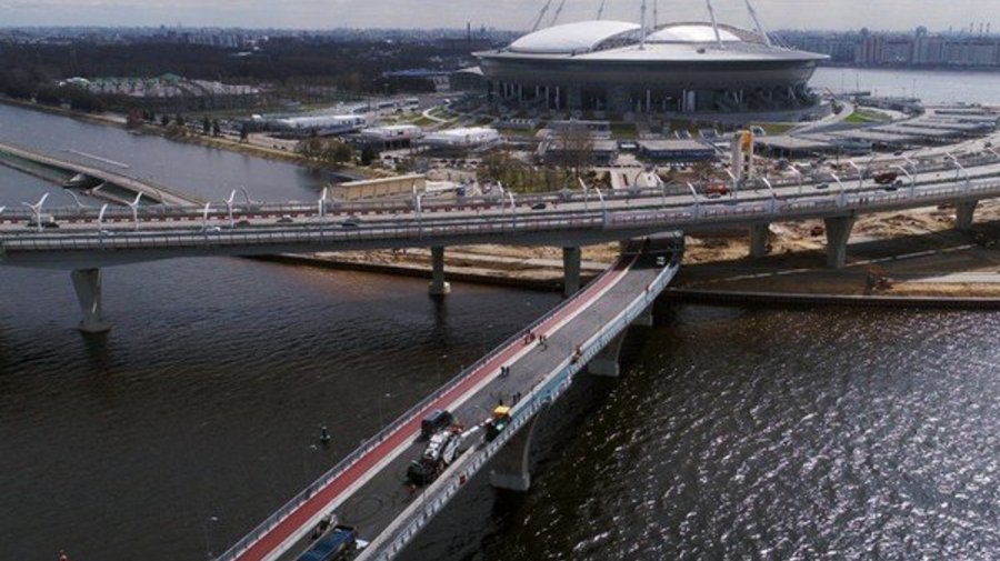 Яхтенный мост станет первым разноцветным мостом в городе 