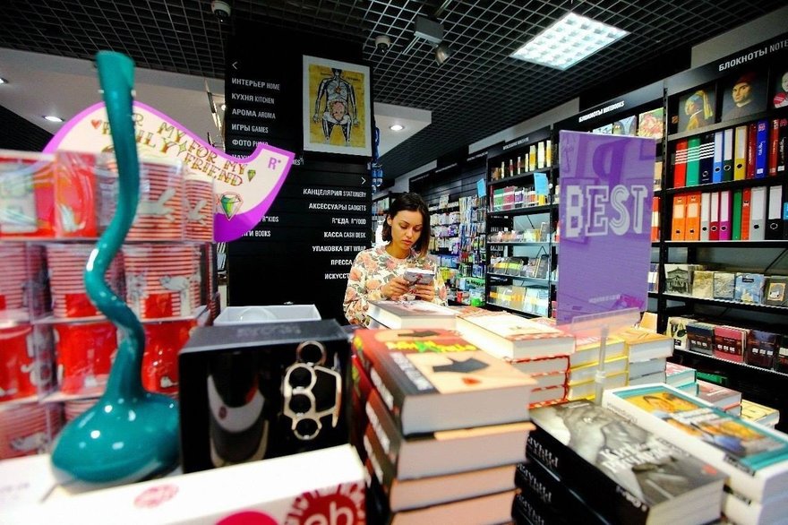 Первый в Петербурге книжный магазин «Республика»