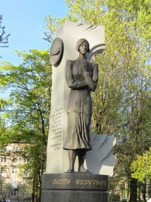 Главный новый памятник: Ольга Берггольц