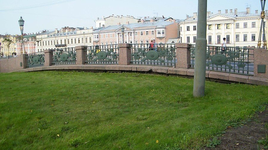 Мост, под которым нет реки