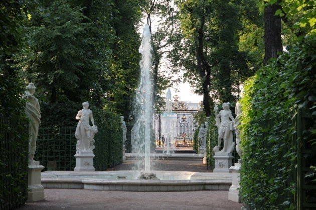 Запуск фонтанов в Летнем саду