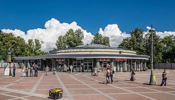 Интересный маршрут от «Парка Победы» до «Московской»