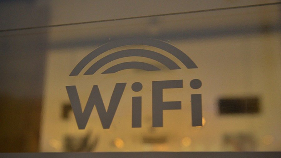 30 мая в петербургском метро запустят бесплатный Wi-Fi 