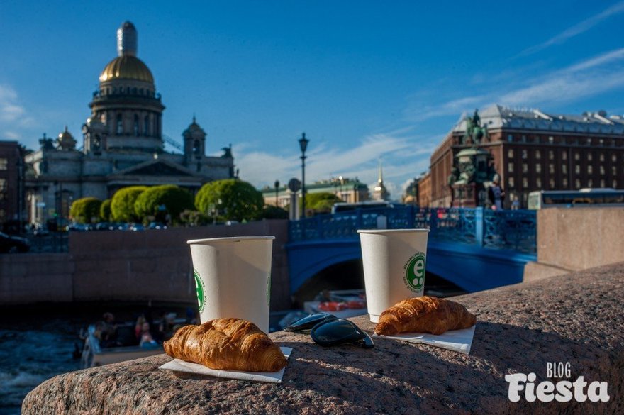 Набережная у Синего моста
