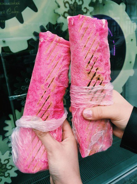 Розовая шаверма