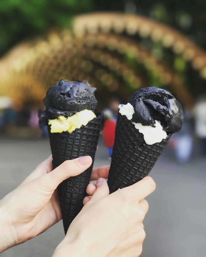Чёрное мороженое 